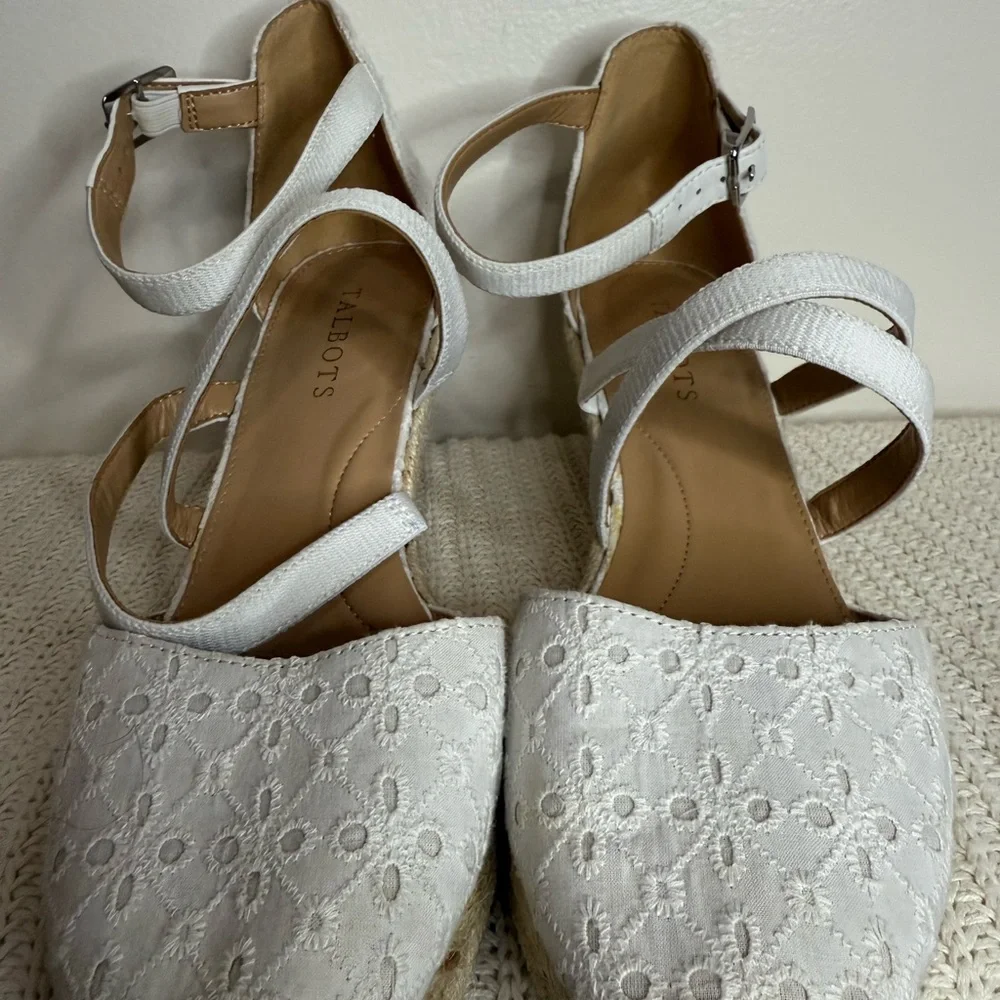 Talbots White Espadrille Wedge Sandals with Ankle Strap in size 9